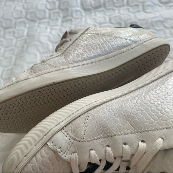 Cole Haan Women’s Size 8 B Mindi Lace-up Sneaker In Ivry Ebsed Snakeskin Design - Picture 6 of 10